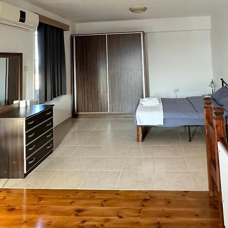 The Horse Farm Hotel Agios Georgios  Екстериор снимка