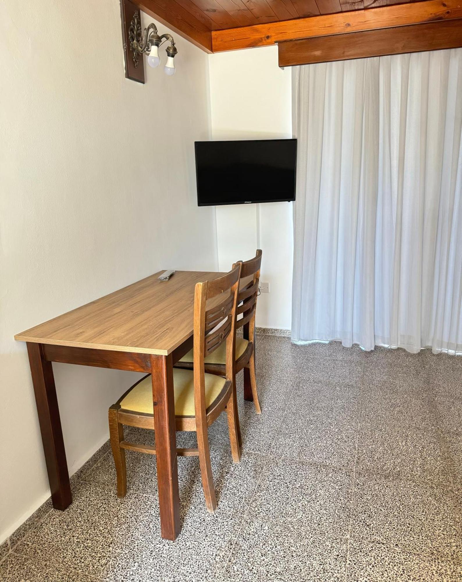 The Horse Farm Hotel Agios Georgios  Екстериор снимка