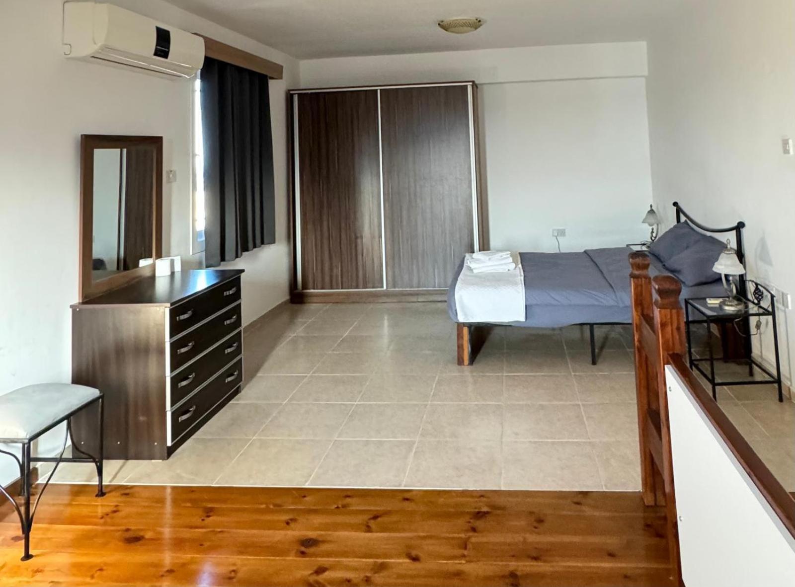 The Horse Farm Hotel Agios Georgios  Екстериор снимка