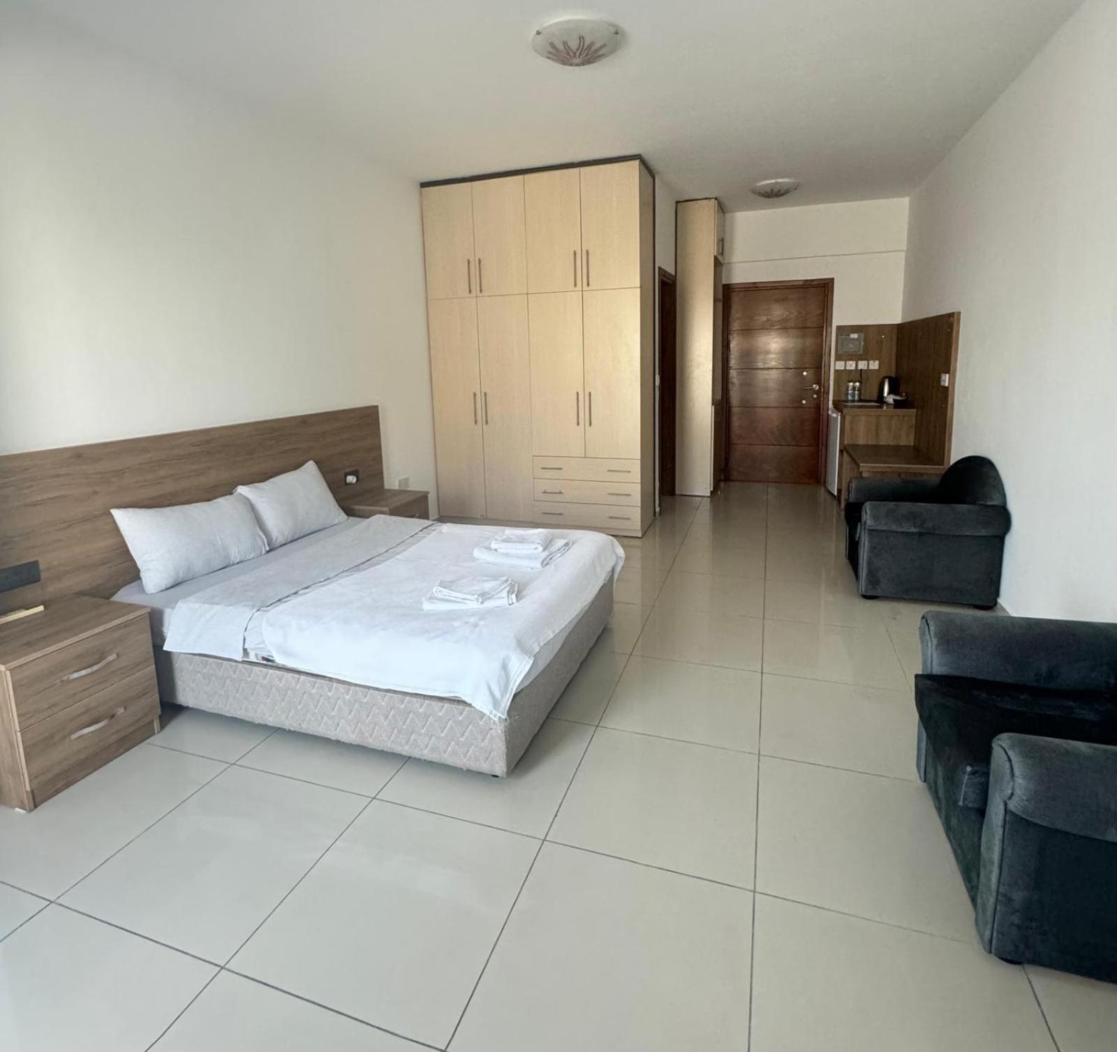 The Horse Farm Hotel Agios Georgios  Екстериор снимка